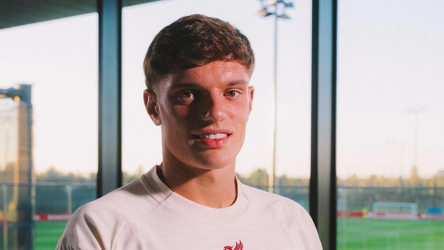 开云体育-莱昂尼：对我来说范戴克是世界最佳后卫；启蒙教练叫我小狮子