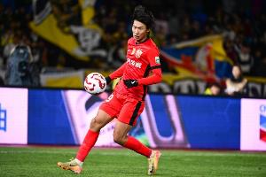 开云下载网址-足球报：更迭中的海港需新鲜血液，蒯纪闻、李新翔应会获得机会