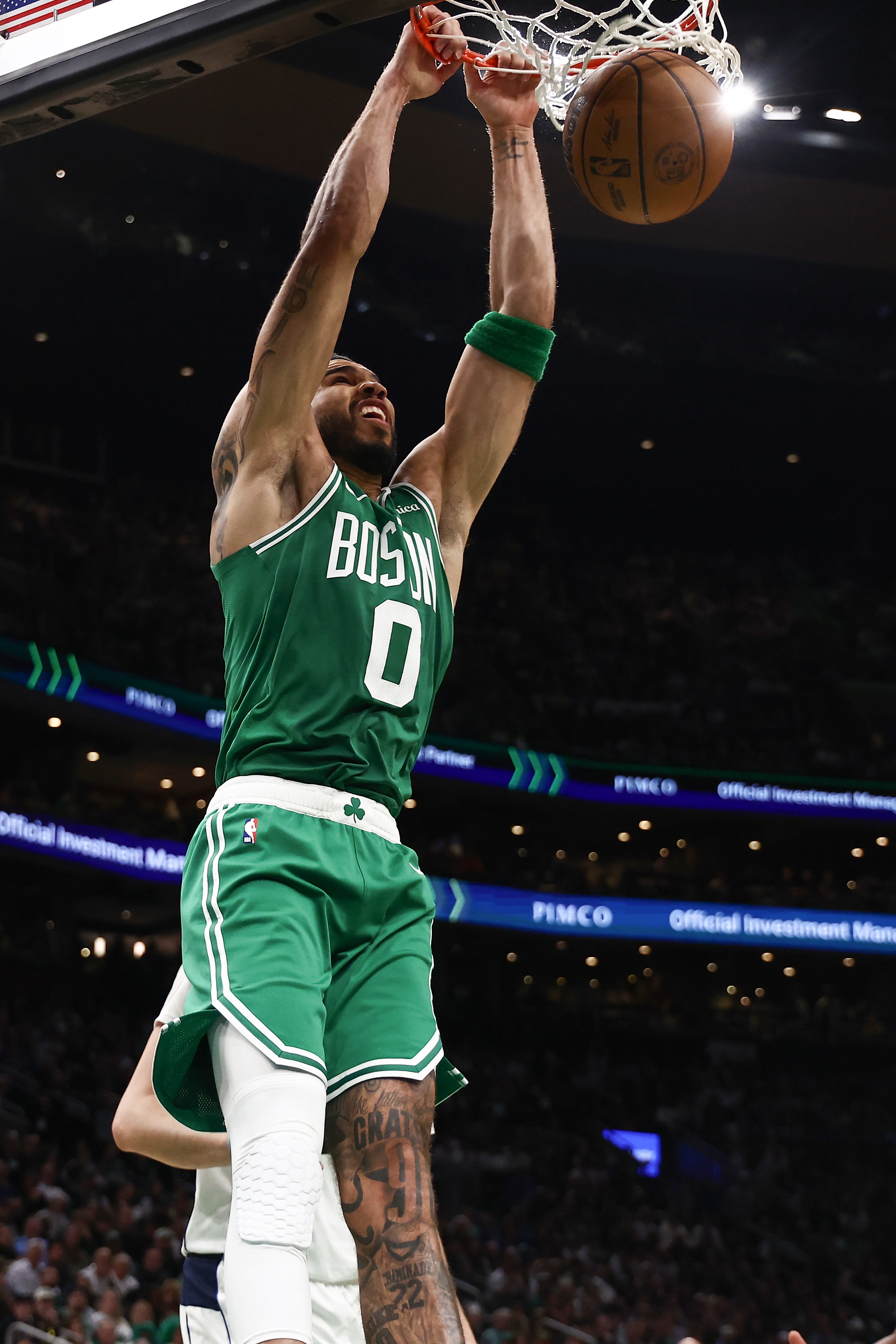 开云-塔图姆：从去年5月到今没人比我做过更多的提踵训练 现在隔天就练